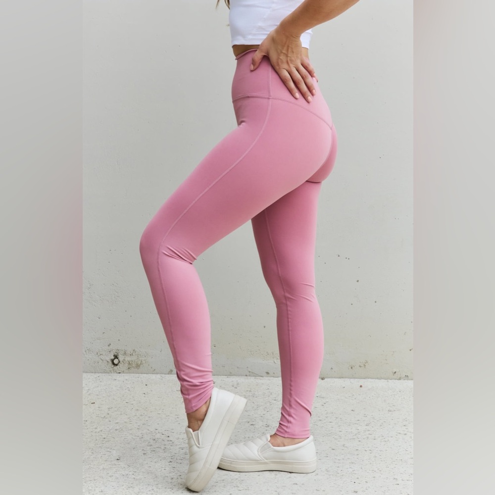 Zenana Fit For You Full Size High Waist Active Leggings in Light Rose